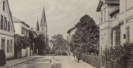 © Stadtarchiv Bünde - Blick in die  Philippstraße um 1900